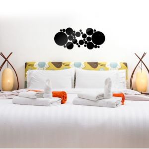 Decorative mirrors. Great 3D adhesive wall clock, modern 3D clock on the wall. Wall clock for the kitchen and the living room.on 2