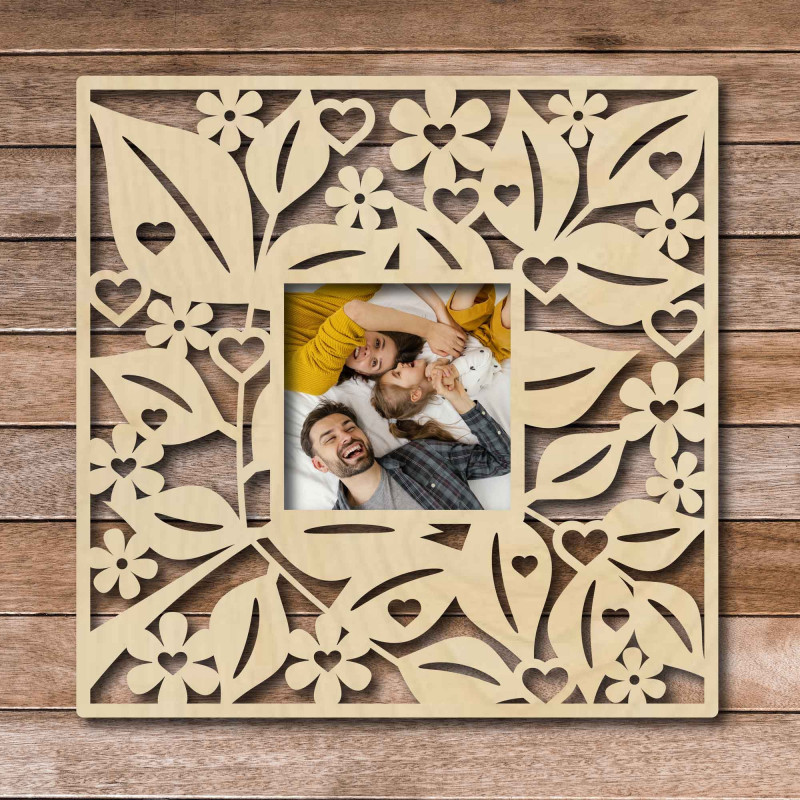Photo frame on a wooden wall - up to 50 x 50 cm