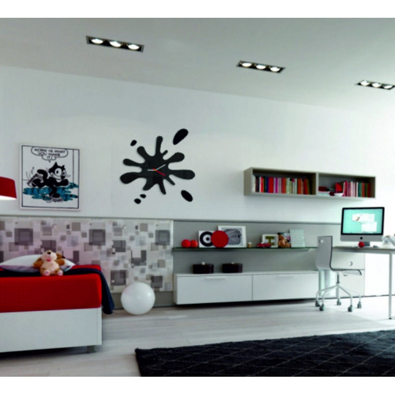 Dimension of the X-momo wall clock. Design wall clock made of PMMA