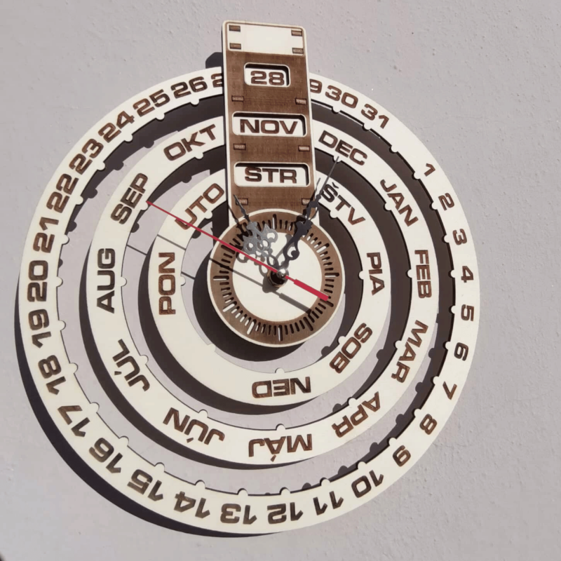 Engraved wall clock, wooden calendar - JOGBELII