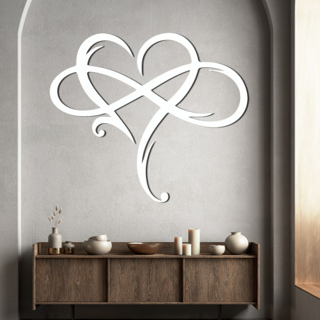 Wooden wall painting with a heart motif