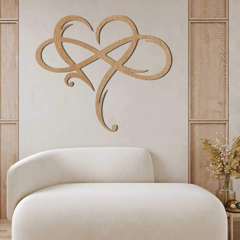 Wooden wall painting with a heart motif