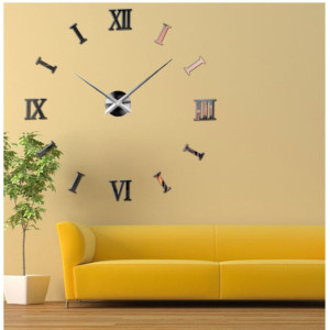 A creative wall clock that you assemble yourself - the size and layout are up to you.