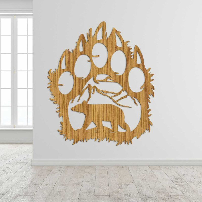 A precisely crafted wooden decoration inspired by wild nature and the strength of the bear.