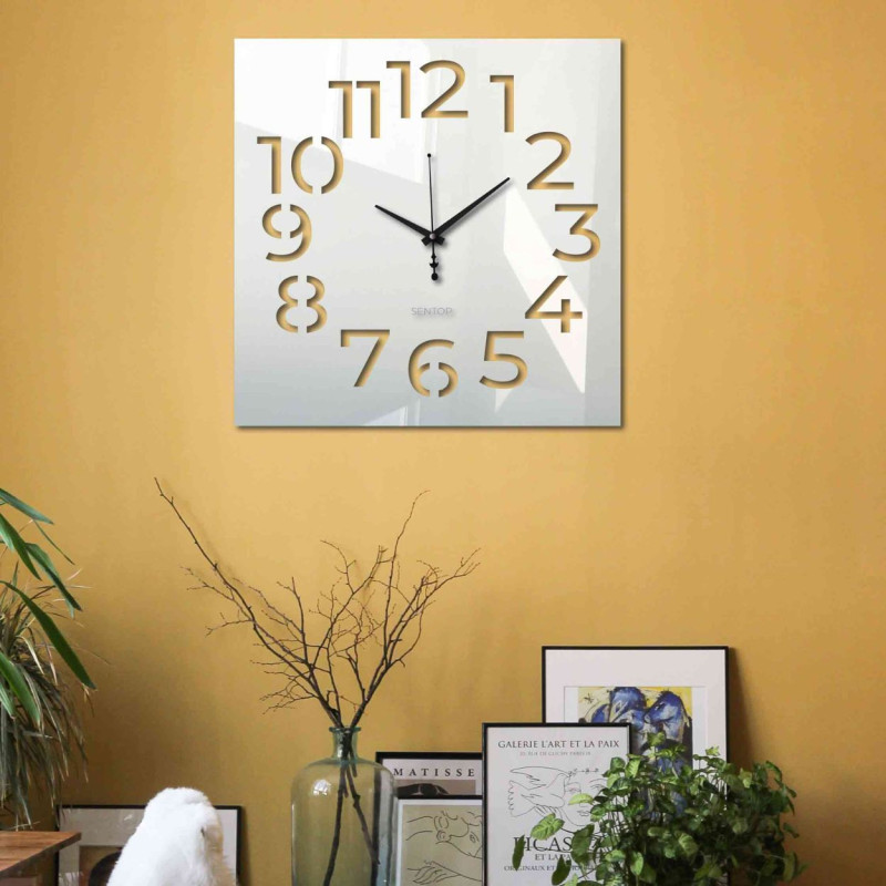 white wall clock - a subtle yet striking decorative element