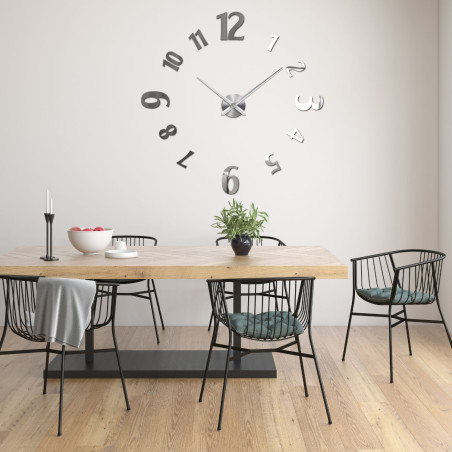 Stylish wall clock - CHRLIE