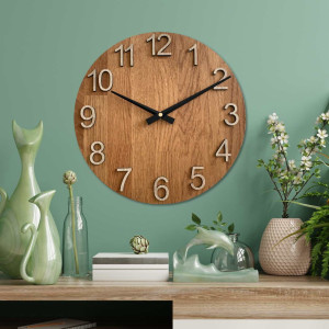 Round clock with bold numbers for easy reading of the time 2