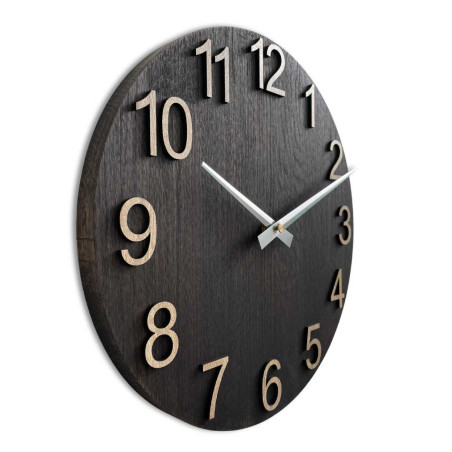 Round wall clock with wooden surface and delicate hour markings