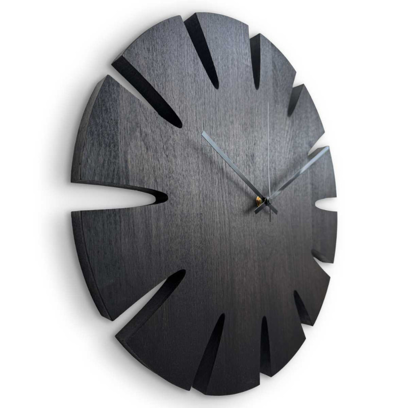 Inexpensive but elegant wooden wall clock suitable for the living room or office.