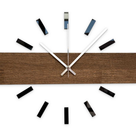 Original wall clock made of solid wood suitable for the kitchen.