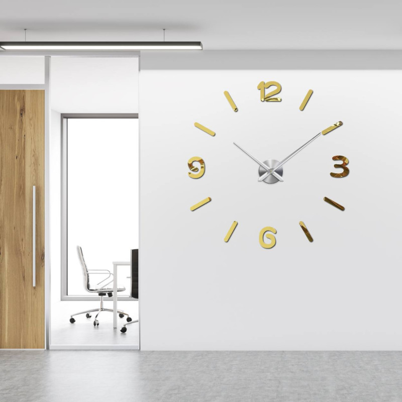 Stylish clock made of plexiglass, quiet and easy to install in any room.
