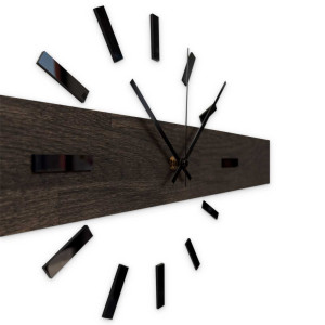 Handmade wooden clock with an original look. 2