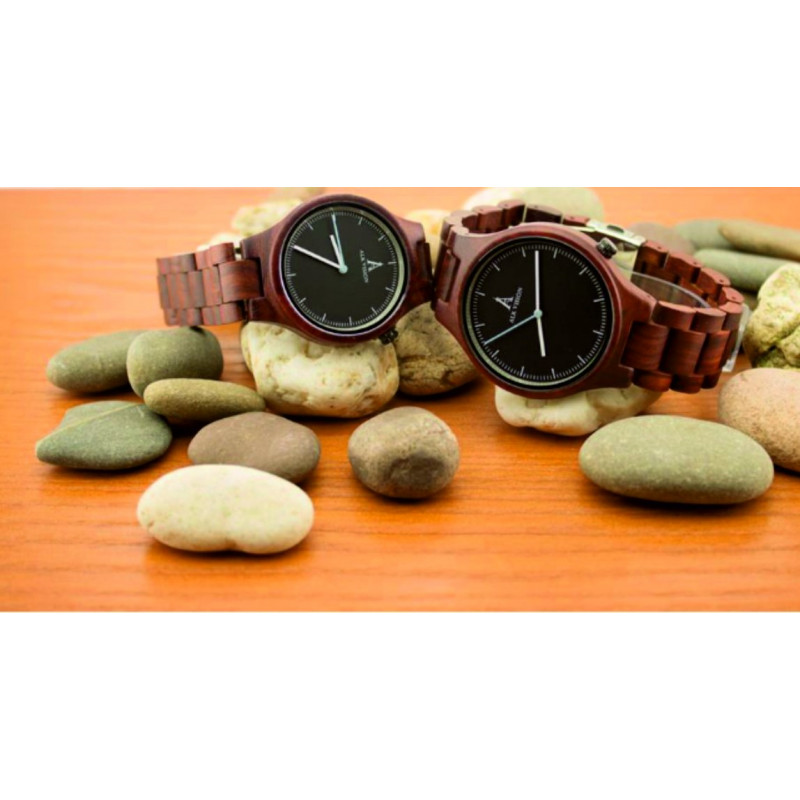 READER wristwatch made of wood. Ladies and men's watches.