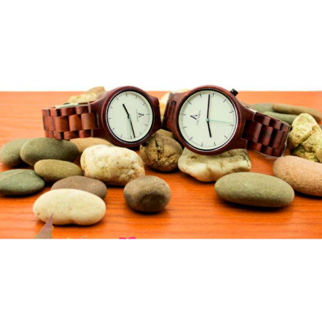 READER wristwatch made of wood. Ladies and men's watches.