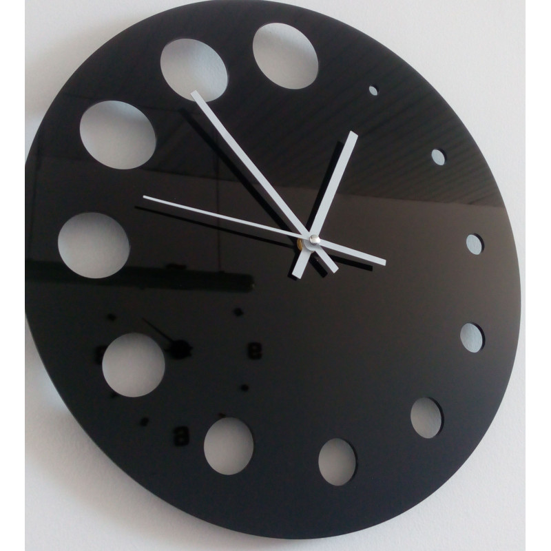 Modern wall clock made of plastic. Own production, X-momo