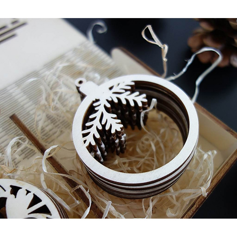 Dimensions of ornaments, Christmas decorations, wood accessories, wood or plastic decorations