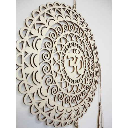 Boho dream catcher made of wood, OM symbol, natural decoration, ideal as a gift or for the living room. Boho dream catcher made of wood, OM symbol, natural decoration, ideal as a gift or for the living room.