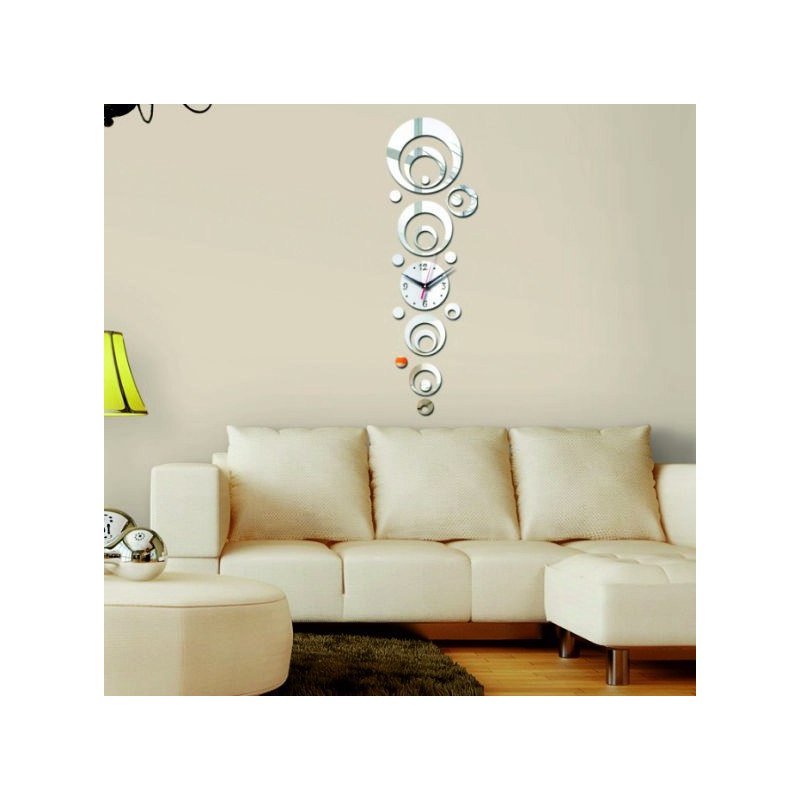 Wall clock to the SWITCH living room