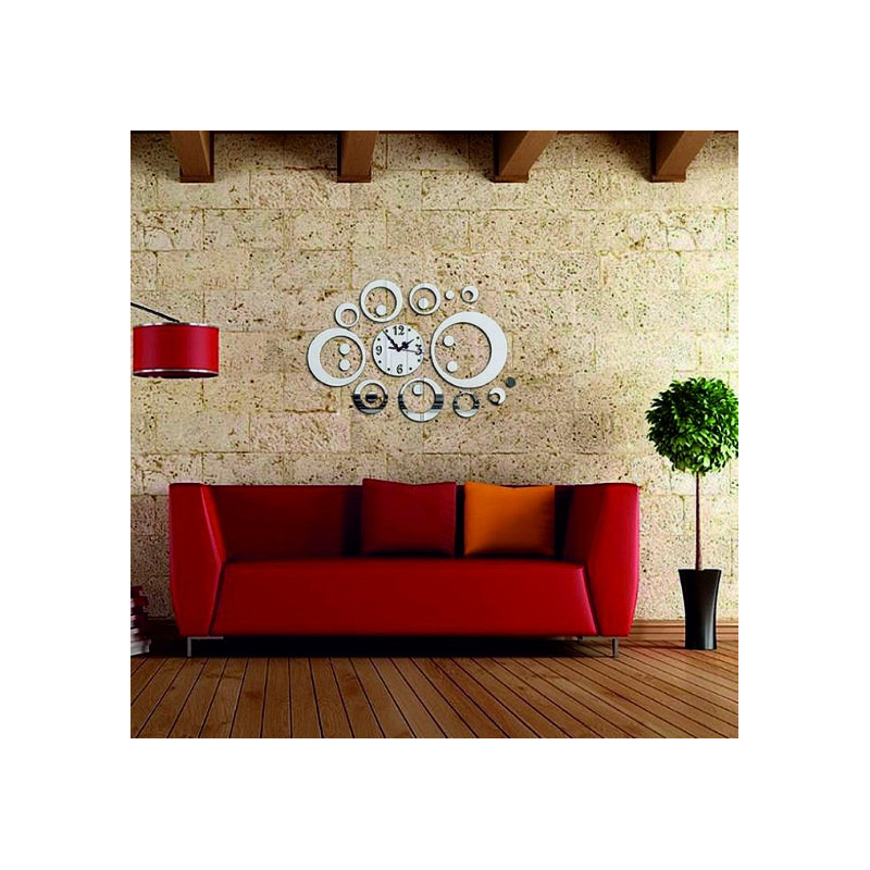 Wall clock to the SWITCH living room