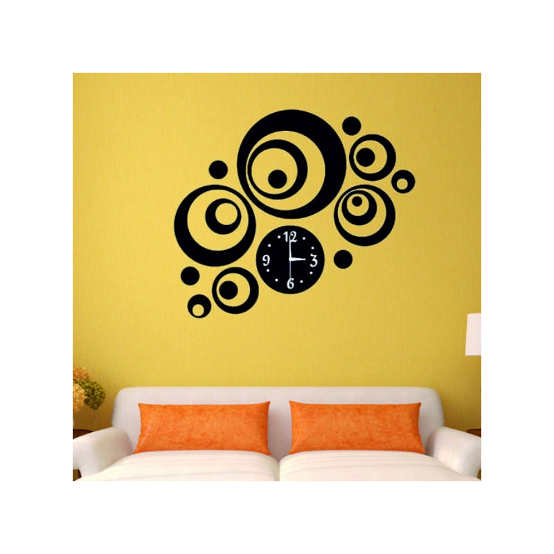 Wall clock to the SWITCH living room