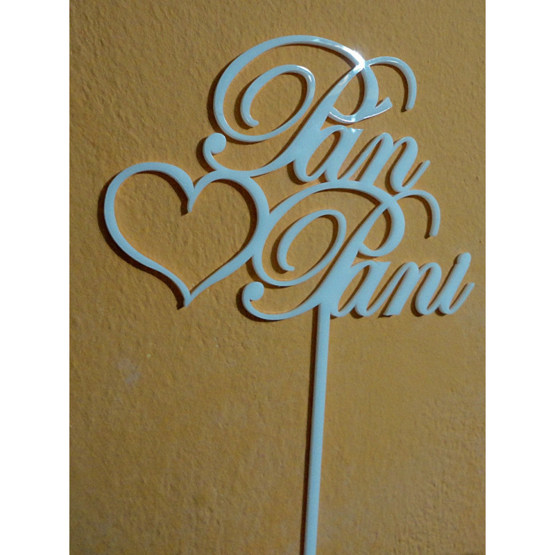 Plastic groove adornment on cake gentleman and mistress. Dimensions 150 x 222 mm